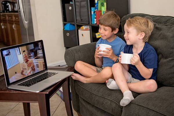 keepintouchwithgrandparents_videochat